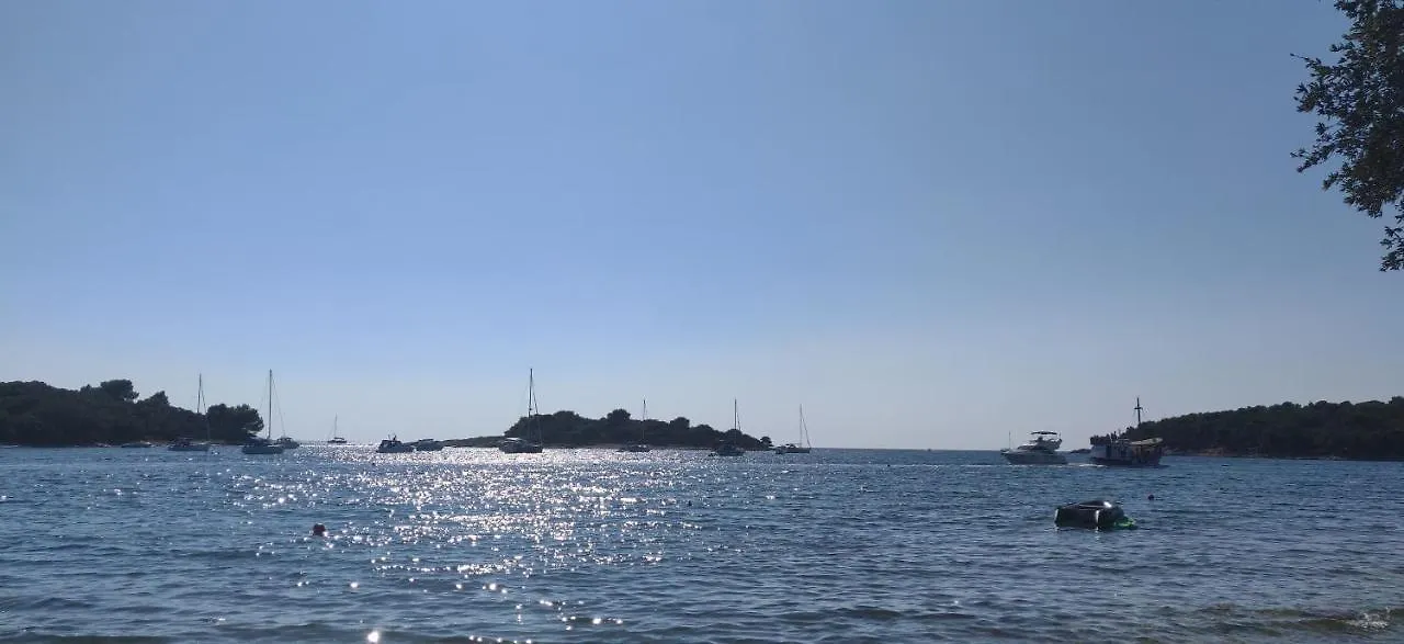 Dolores Only 250 Meters To The Beach Banjole 0*,  Kroatien